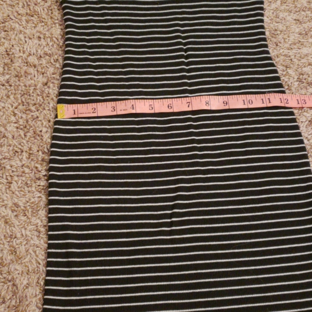 Dress - Picture 4 of 6